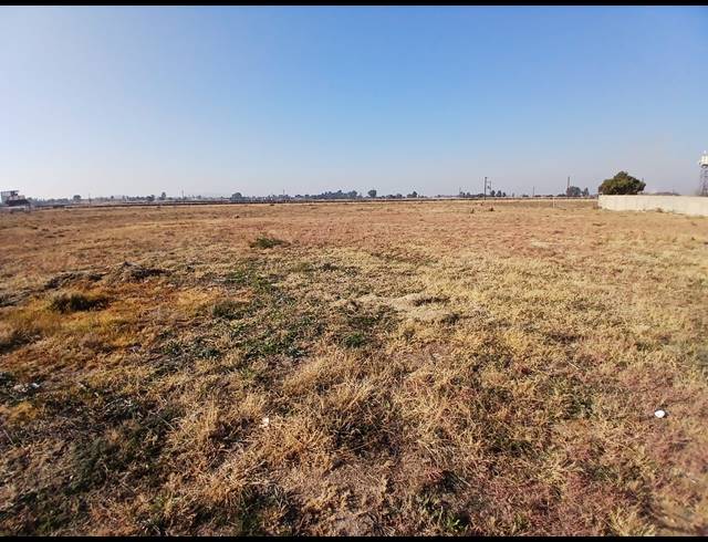 7,577M² VACANT LAND FOR SALE IN RIVERSDALE